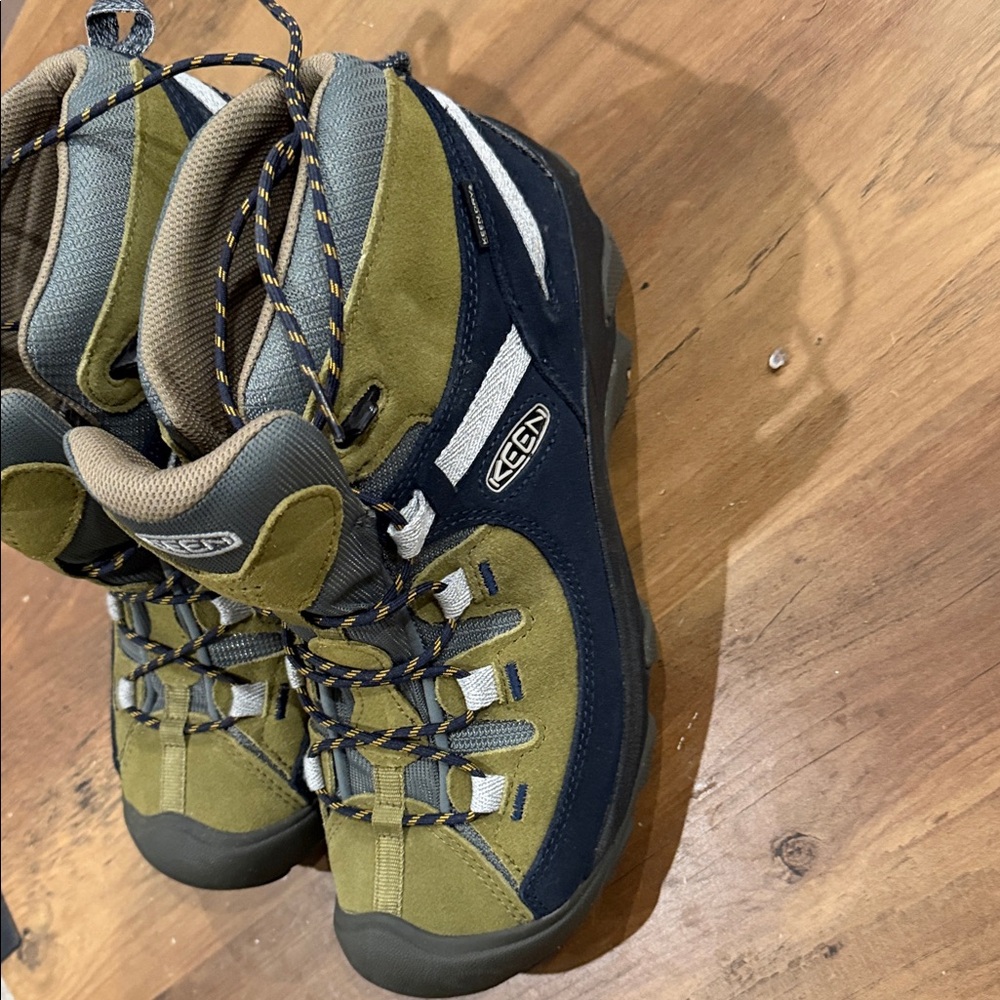 Keen Olive and Navy Outdoor Boots - Picture 2 of 5